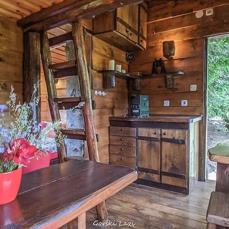 Tree House Gorski Lazi Orman Evi