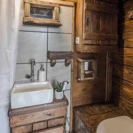 Lodge Tree House Gorski Lazi *